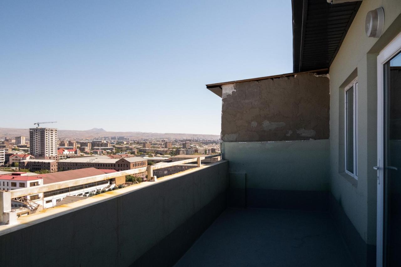 Bright Apartment On 13Th Floor Γιερεβάν Εξωτερικό φωτογραφία